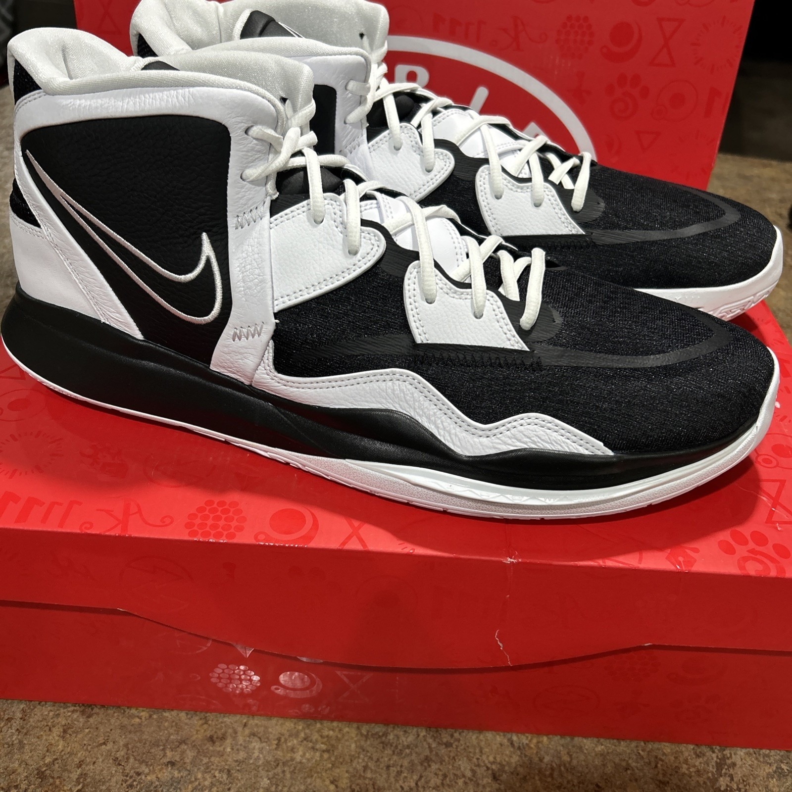 Kyrie Infinity Tb Promo Black/White Size 18 Dx6653 Basketball Shoe New With Box